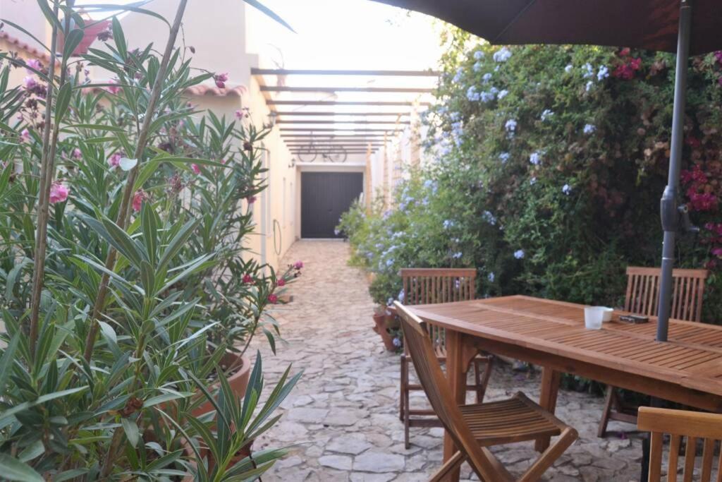 Garden In The City Силвес Екстериор снимка